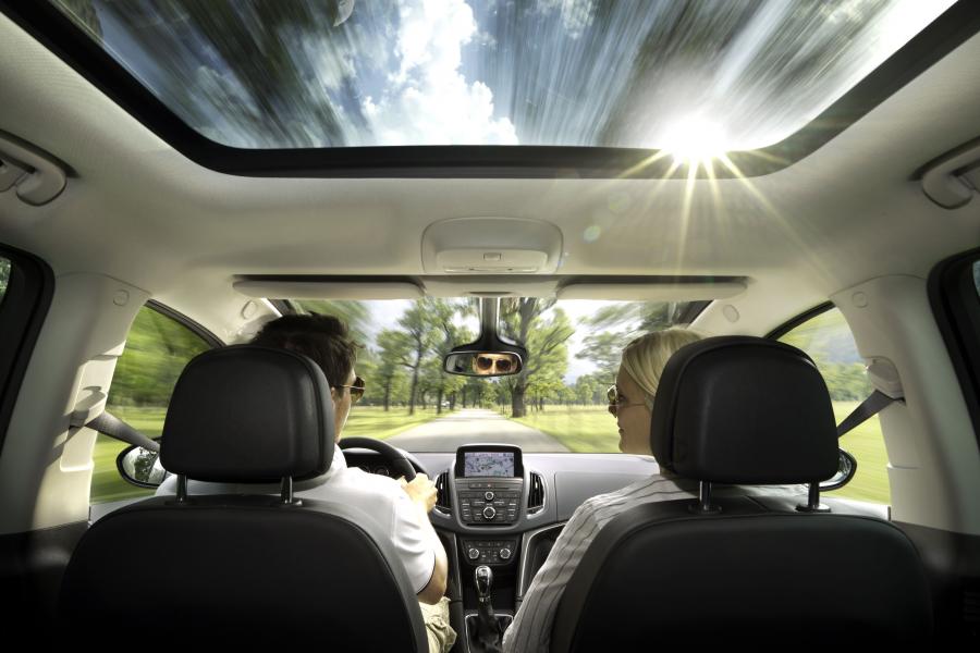  Opel Zafira Tourer 2011 года  (фото 40 из 67)